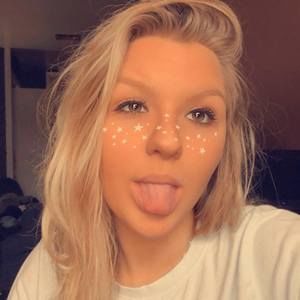 Meet your Posher, Kaylin grace